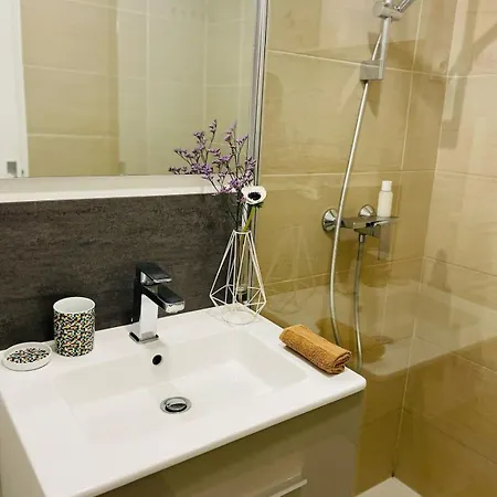 Cosy Avec Clim A 10 Min De La Apartmán *